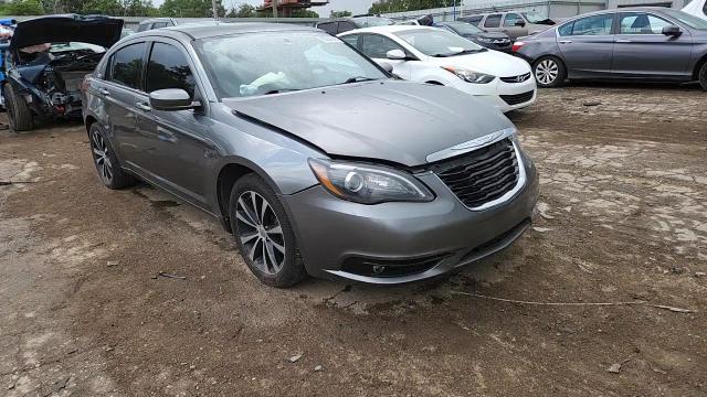 2013 Chrysler 200 Touring VIN: 1C3CCBBG3DN716561 Lot: 62230585