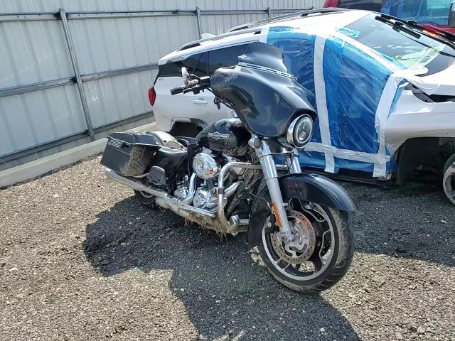 2013 Harley-Davidson Flhx Street Glide VIN: 1HD1KBM1XDB670841 Lot: 61802765