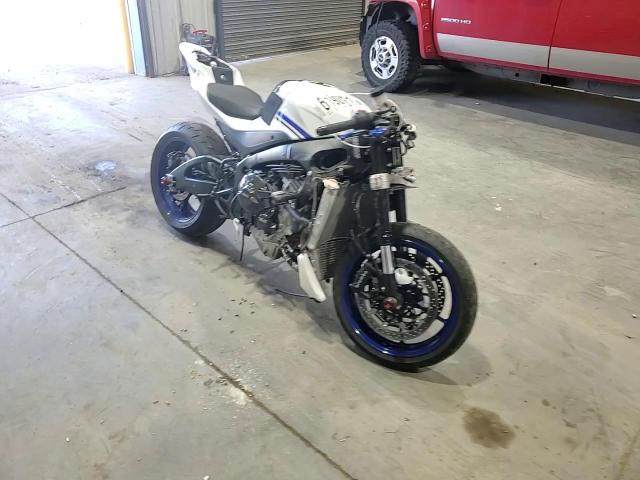 2023 Suzuki Gsx-R1000 VIN: JS1DM11B7P7100572 Lot: 61909615