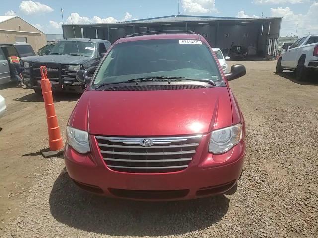 2005 Chrysler Town & Country Touring VIN: 2C4GP54L35R499272 Lot: 62613235