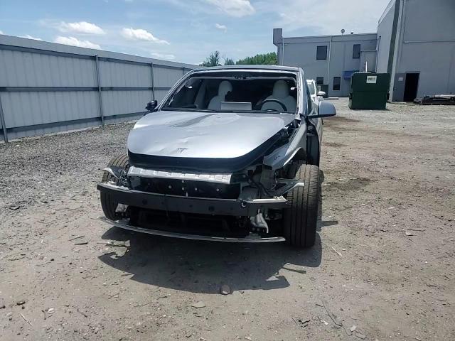 2024 Tesla Model Y VIN: 7SAYGDEE4RA332726 Lot: 61757135