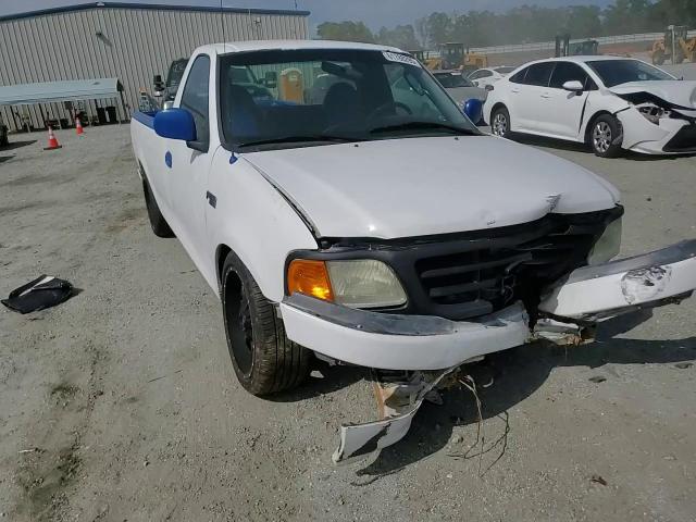 2004 Ford F-150 Heritage Classic VIN: 2FTRF172X4CA92123 Lot: 61788295
