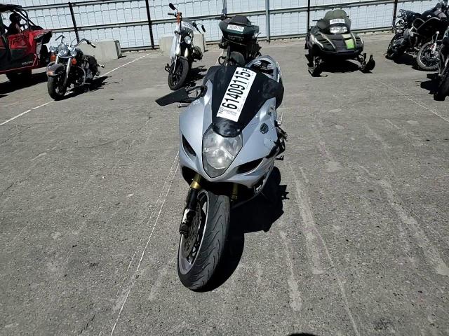 2004 Suzuki Gsx-R1000 VIN: JS1GT75A142108647 Lot: 61409115