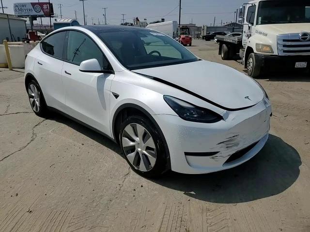 2022 Tesla Model Y VIN: 7SAYGAEE0NF545278 Lot: 61948135