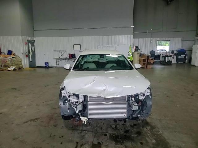 2018 Buick Regal Tourx Essence VIN: W04GV8SX3J1164423 Lot: 60327935