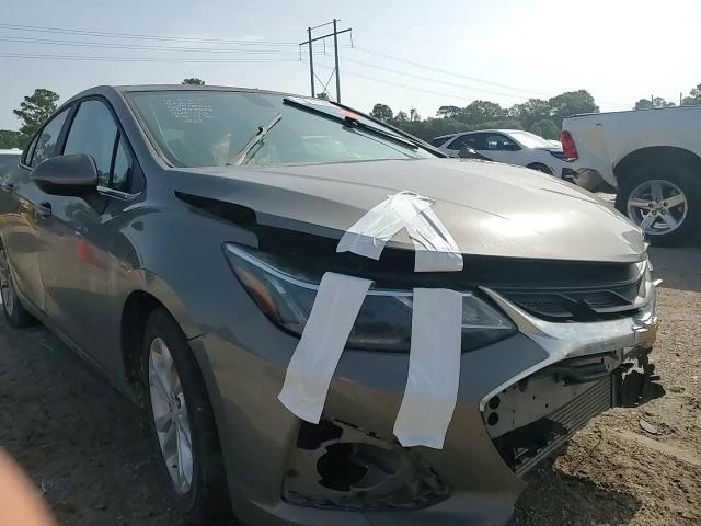 2019 Chevrolet Cruze Lt VIN: 1G1BE5SM3K7107778 Lot: 62738625