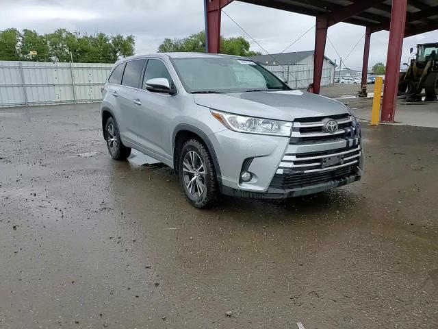 2017 Toyota Highlander Le VIN: 5TDBZRFH9HS421434 Lot: 59361575