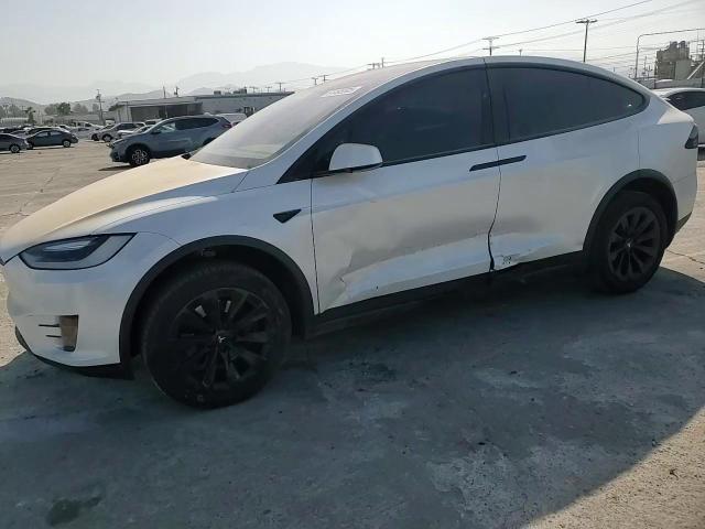 2016 Tesla Model X VIN: 5YJXCDE22GF030216 Lot: 61495605