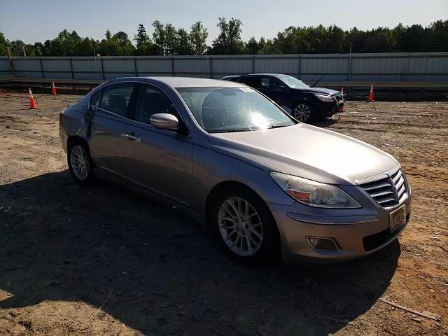 2011 Hyundai Genesis 3.8L VIN: KMHGC4DE9BU113326 Lot: 58918365