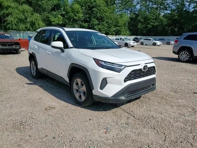 2022 Toyota Rav4 Xle VIN: 2T3W1RFV9NC198029 Lot: 62220325