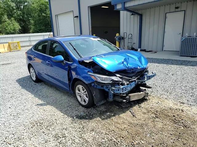 2018 Chevrolet Cruze Lt VIN: 1G1BE5SM1J7228260 Lot: 63017885