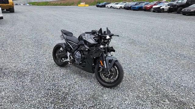 2025 Suzuki Gsx800 F VIN: JS1EM13B0S7100195 Lot: 61065005