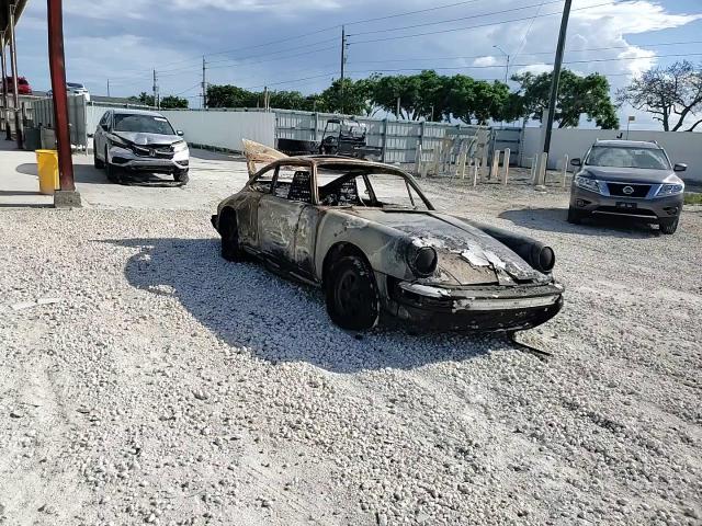 1985 Porsche 911 Carrera VIN: WP0AB0917FS121597 Lot: 60305205