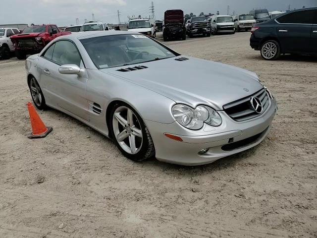 2004 Mercedes-Benz Sl 500 VIN: WDBSK75FX4F070969 Lot: 59771875