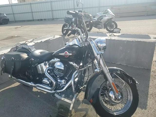 2017 Harley-Davidson Flstc Heritage Softail Classic VIN: 1HD1BWV1XHB044153 Lot: 62664315
