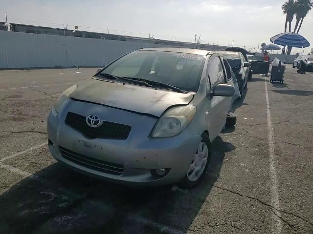 2007 Toyota Yaris VIN: JTDJT923275101707 Lot: 61774175