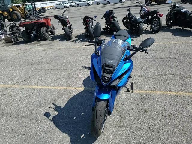2024 Suzuki Gsx800 F VIN: JS1EM13B3R7103005 Lot: 60900285