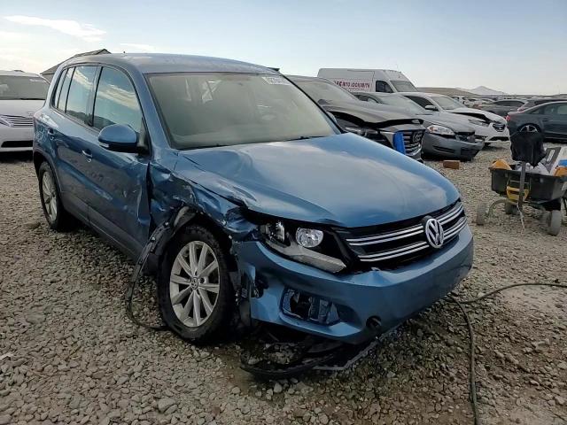 2017 Volkswagen Tiguan S VIN: WVGBV7AX4HK051186 Lot: 62704145