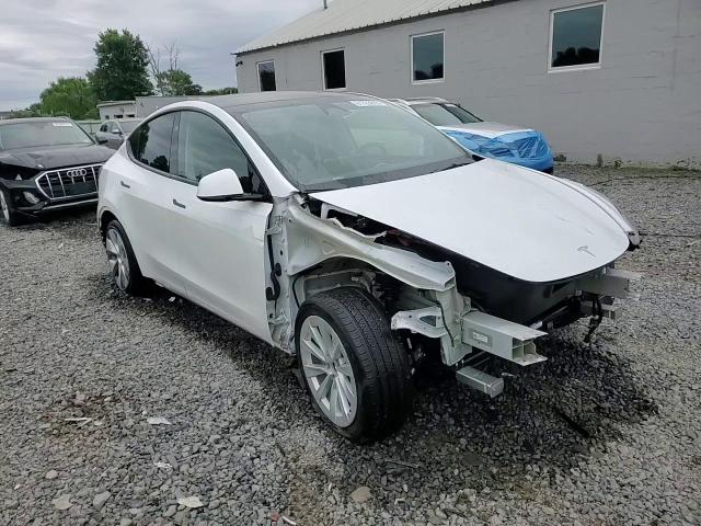 2024 Tesla Model Y VIN: 7SAYGDEE0RA259547 Lot: 61723055