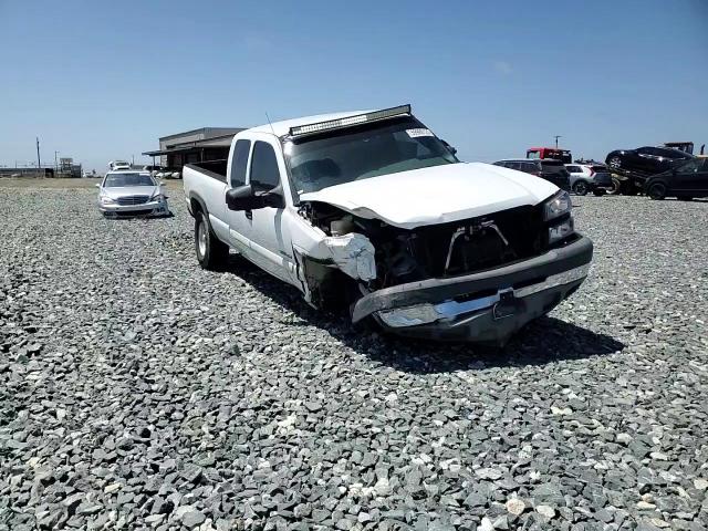 2003 Chevrolet Silverado C2500 Heavy Duty VIN: 1GCHC29G13E137249 Lot: 59986125