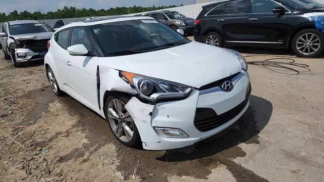 2017 Hyundai Veloster VIN: KMHTC6AD8HU315735 Lot: 60339585