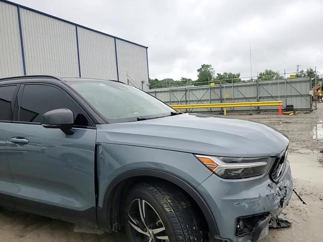 2020 Volvo Xc40 T5 R-Design VIN: YV4162UM4L2337658 Lot: 61304505
