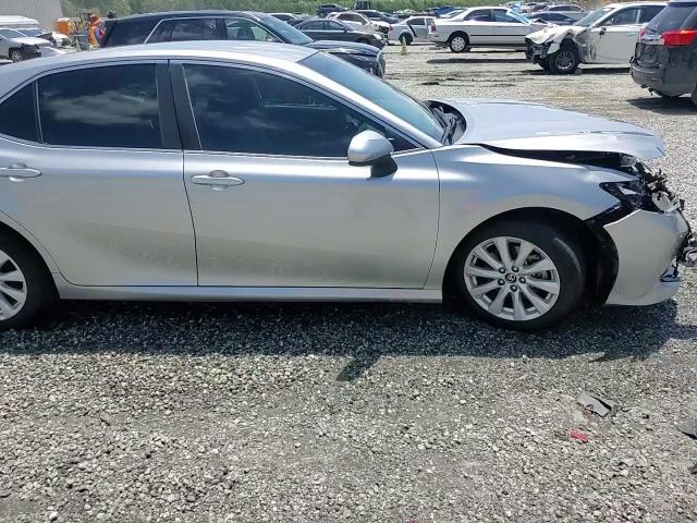 2020 Toyota Camry Le VIN: 4T1C11AK1LU865780 Lot: 60873905