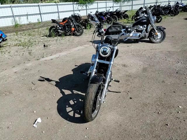 2011 Harley-Davidson Xl883 L VIN: 1HD4CR217BC416842 Lot: 61043005