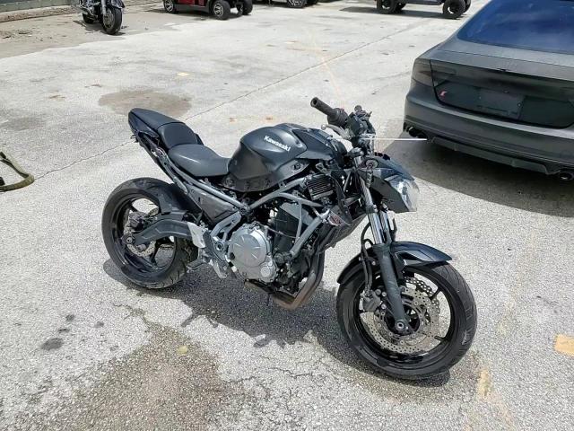 2017 Kawasaki Er650 G VIN: JKAEREG12HDA01630 Lot: 61022205