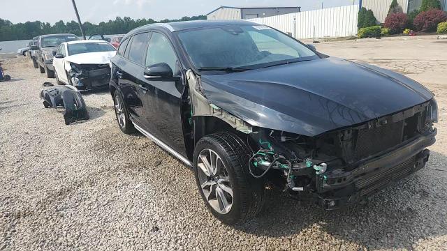 2017 Volvo V60 Cross Country Premier VIN: YV440MWK0H1023198 Lot: 60982045