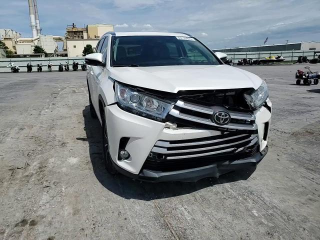 2018 Toyota Highlander Se VIN: 5TDKZRFH9JS544611 Lot: 63119835