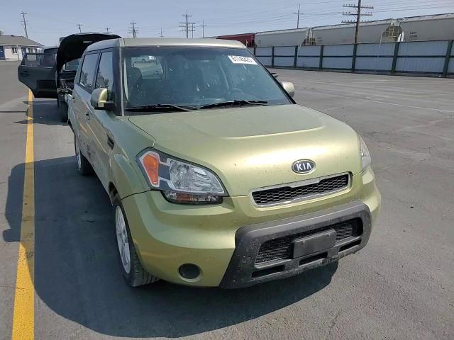 2011 Kia Soul + VIN: KNDJT2A23B7309205 Lot: 61745425