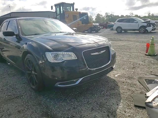 2015 Chrysler 300 Limited VIN: 2C3CCAAG6FH920603 Lot: 61218455
