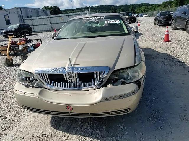 2006 Lincoln Town Car Designer VIN: 1LNHM83VX6Y646357 Lot: 62255825