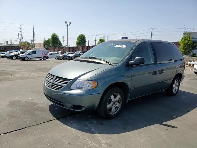 2005 Dodge Caravan Sxt VIN: 1D8GP45R75B358346 Lot: 61619545