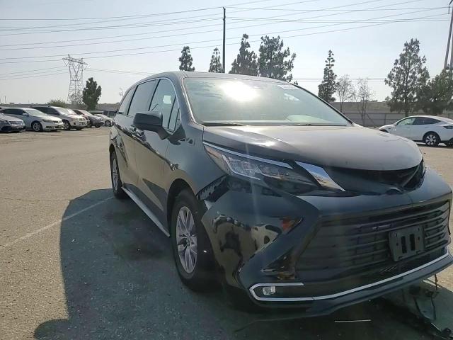 2022 Toyota Sienna Xle VIN: 5TDYRKEC2NS129689 Lot: 62652025