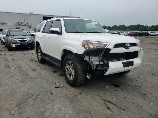 2018 Toyota 4Runner Sr5/Sr5 Premium VIN: JTEBU5JR1J5576543 Lot: 61233805