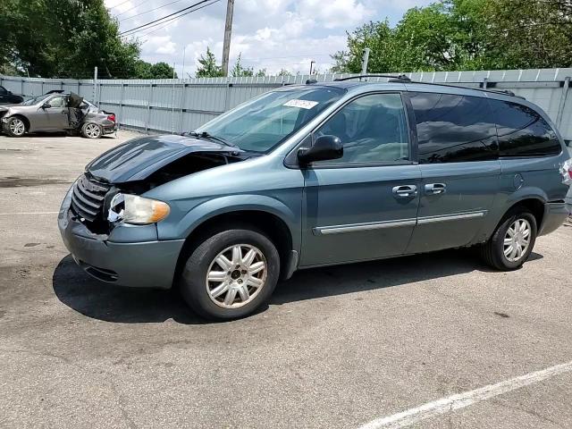 2005 Chrysler Town & Country Touring VIN: 2C4GP54LX5R559225 Lot: 62607675