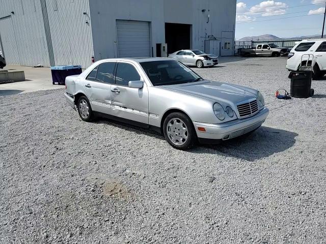 1999 Mercedes-Benz E 320 VIN: WDBJF65H6XA944277 Lot: 62394415
