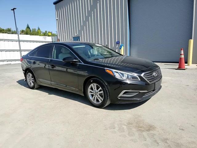 2017 Hyundai Sonata Se VIN: 5NPE24AF6HH573185 Lot: 62153305