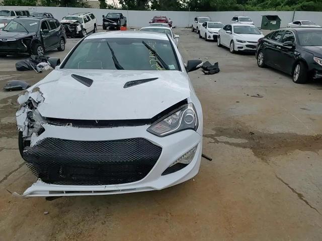 2015 Hyundai Genesis Coupe 3.8L VIN: KMHHU6KJ2FU127071 Lot: 62778025