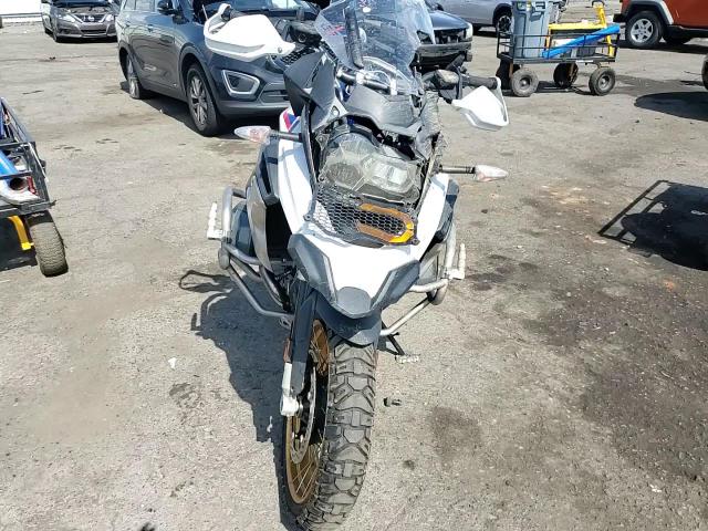 2020 BMW R 1250 Gs VIN: WB10J9305LZJ18748 Lot: 61911635