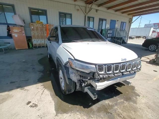 2024 Jeep Compass Sport VIN: 3C4NJDAN8RT108225 Lot: 63114215