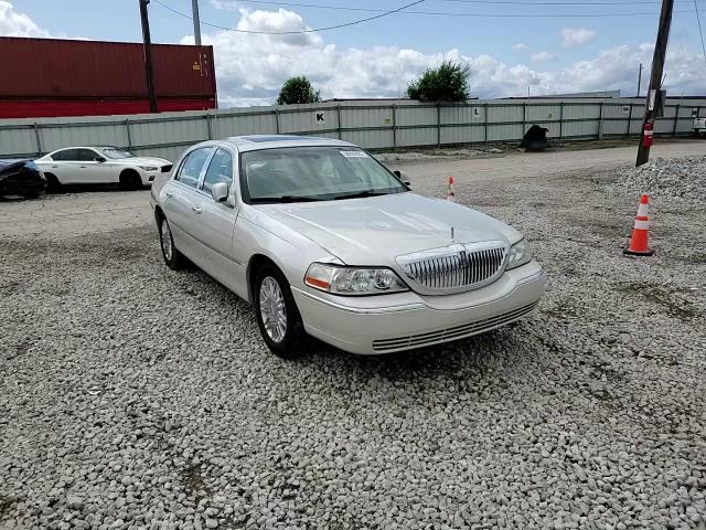 2006 Lincoln Town Car Designer VIN: 1LNHM83V86Y648799 Lot: 60209025