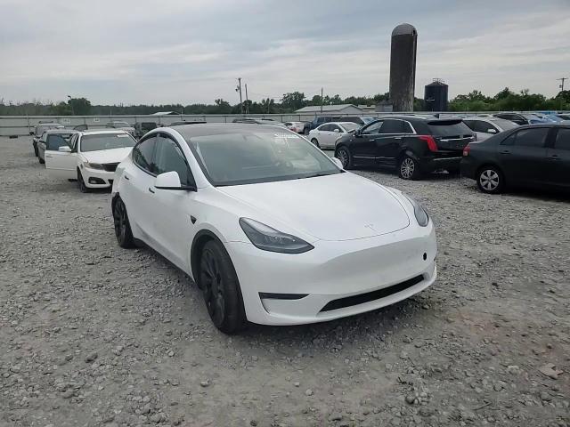 2024 Tesla Model Y VIN: 7SAYGDEF3RA308409 Lot: 62237375