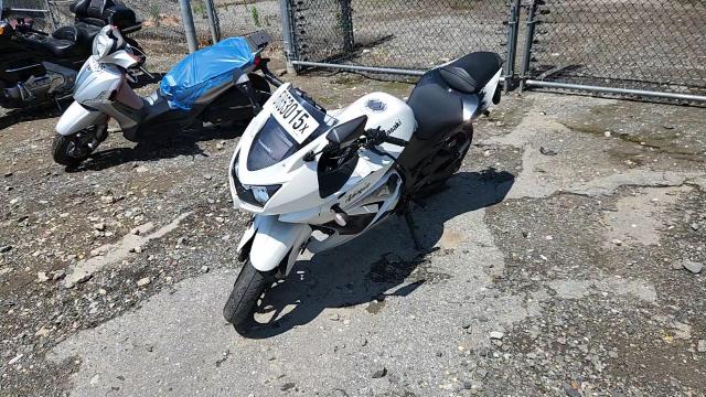 2011 Kawasaki Ex250 J VIN: JKAEXMJ15BDA96233 Lot: 60853015