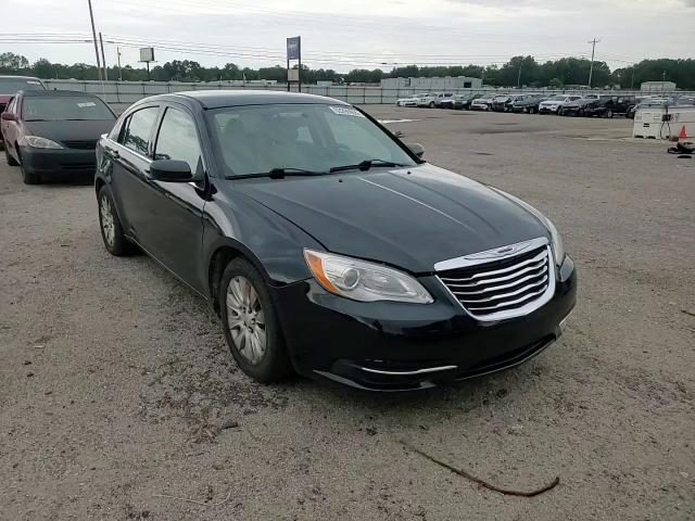 2013 Chrysler 200 Lx VIN: 1C3CCBAB2DN640207 Lot: 62296955