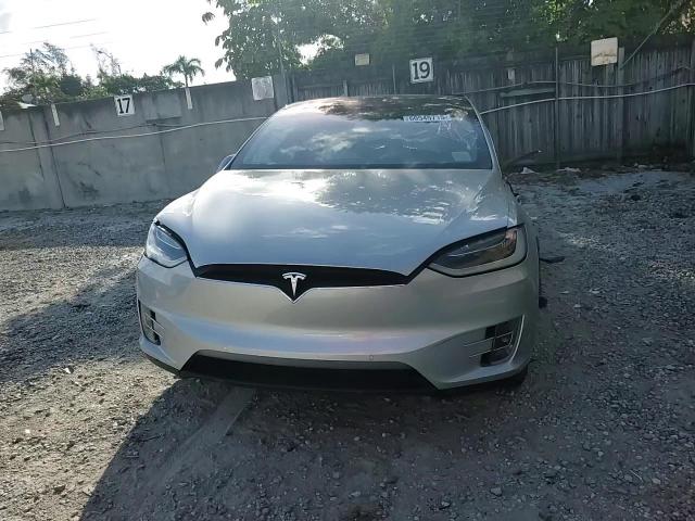 2018 Tesla Model X VIN: 5YJXCAE2XJF120607 Lot: 60545715