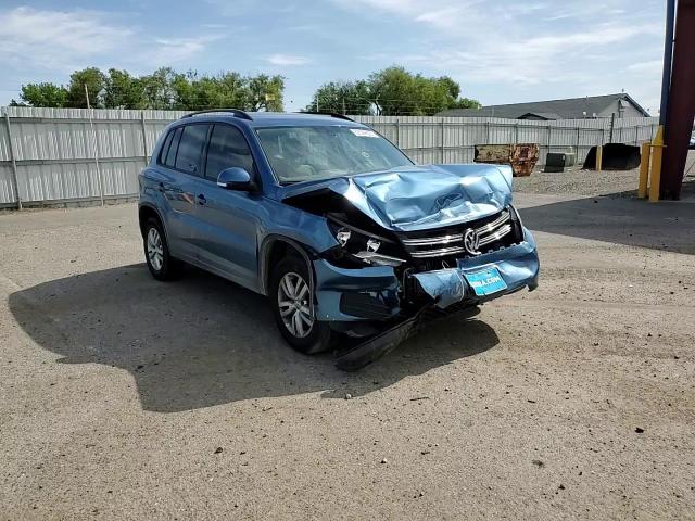 2017 Volkswagen Tiguan S VIN: WVGBV7AX4HK013392 Lot: 62349625