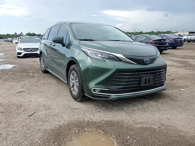 2022 Toyota Sienna Xle VIN: 5TDYRKECXNS104829 Lot: 61303385